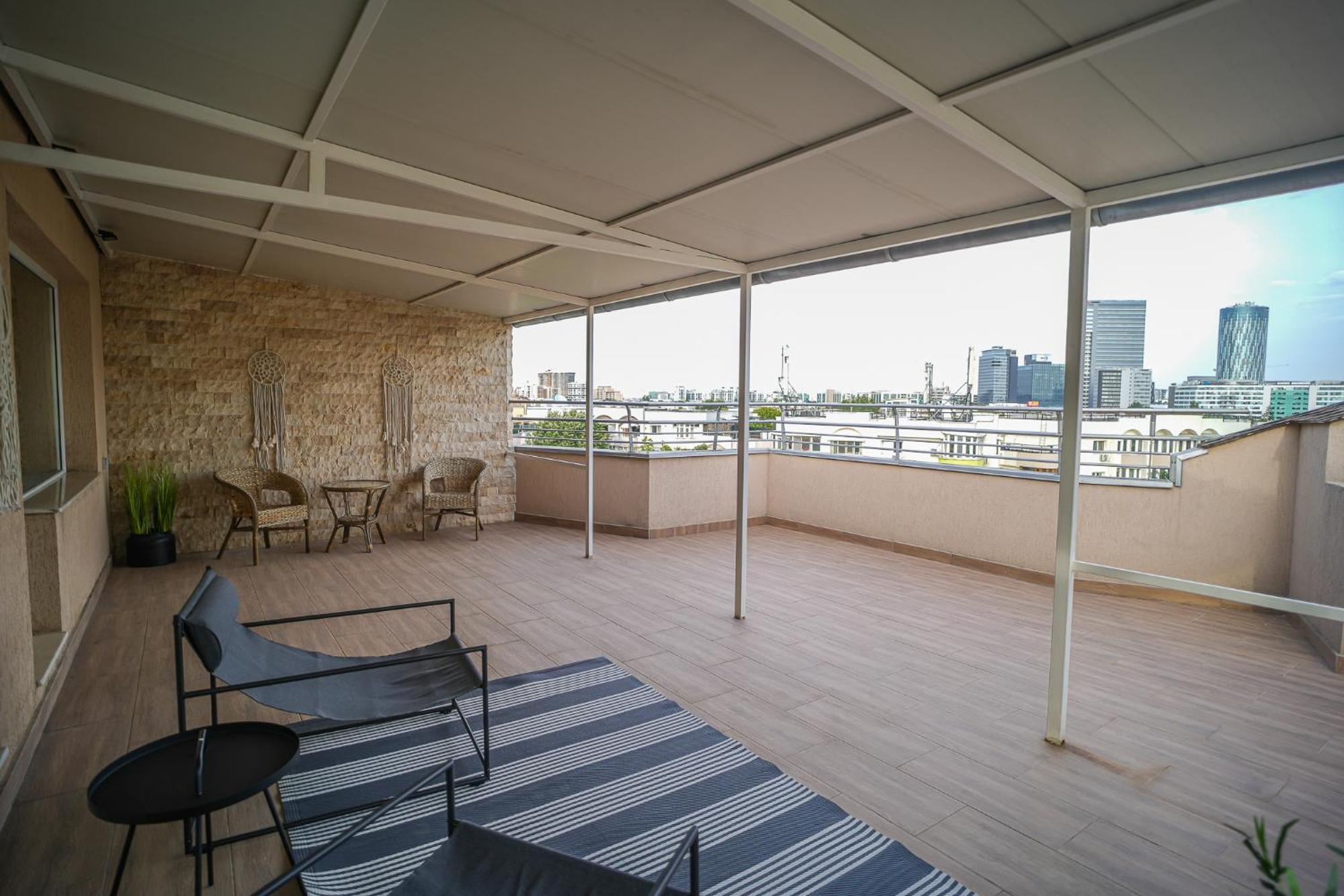 Penthouse With Huge Rooftop Terrace & City View بوخارست المظهر الخارجي الصورة