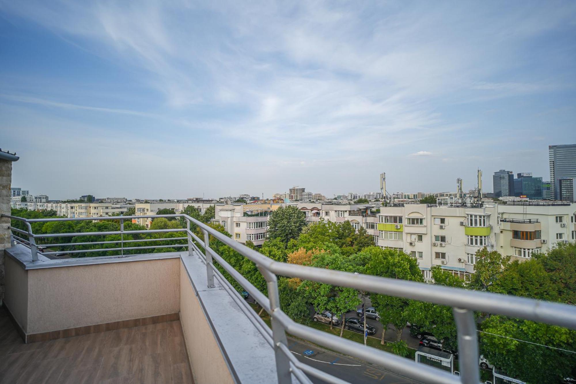 Penthouse With Huge Rooftop Terrace & City View بوخارست المظهر الخارجي الصورة