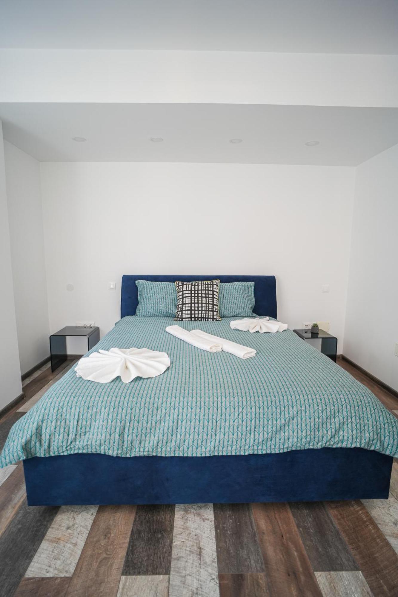 Penthouse With Huge Rooftop Terrace & City View بوخارست المظهر الخارجي الصورة