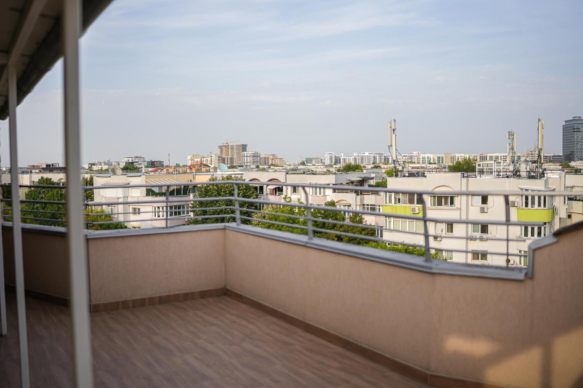 Penthouse With Huge Rooftop Terrace & City View بوخارست المظهر الخارجي الصورة